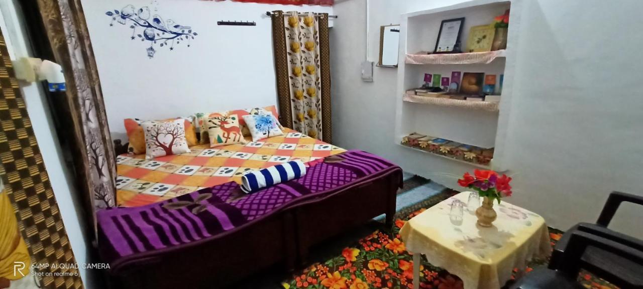 Hostel Buddha Khajurāho Rom bilde